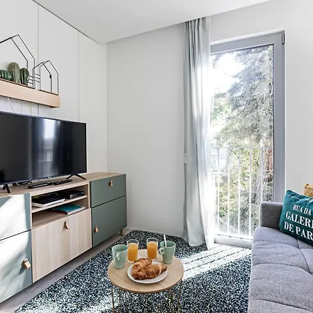 Stylish Flat W/ Gym & Parking By Lovelystay Apartamento